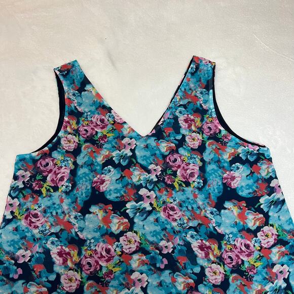 Romeo & Juliet Sleeveless V-Neck Flowy Floral Blouse Size S Bloomcore Summer - Picture 6 of 13